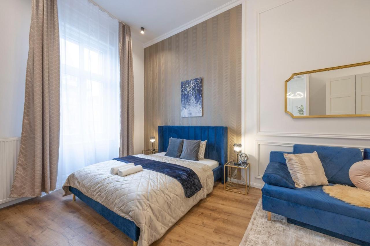 Luxurious Central Grand Home W/ 3Bedrm 2Bathrm Budapest Exterior photo